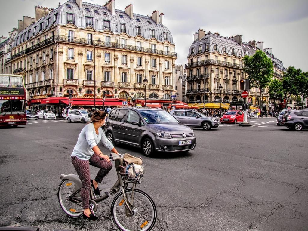 Discovering Paris by bike is more fun