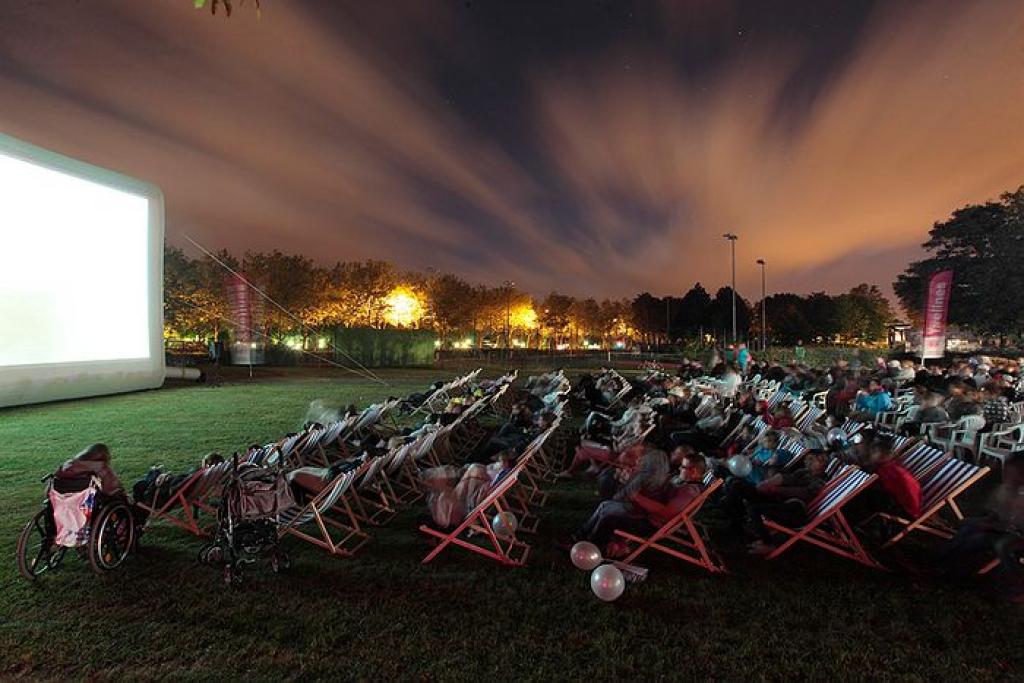 Summer in Paris: sales and cinema to fill your days and nights