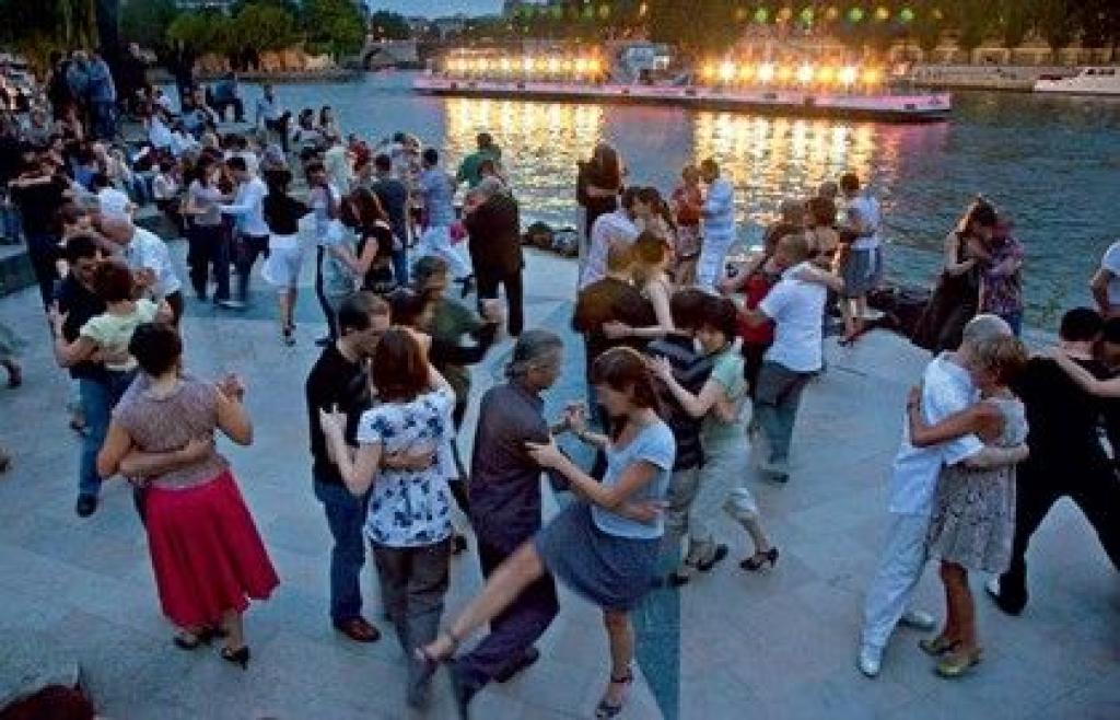 Enjoy yourself this summer in the guinguettes of Paris!
