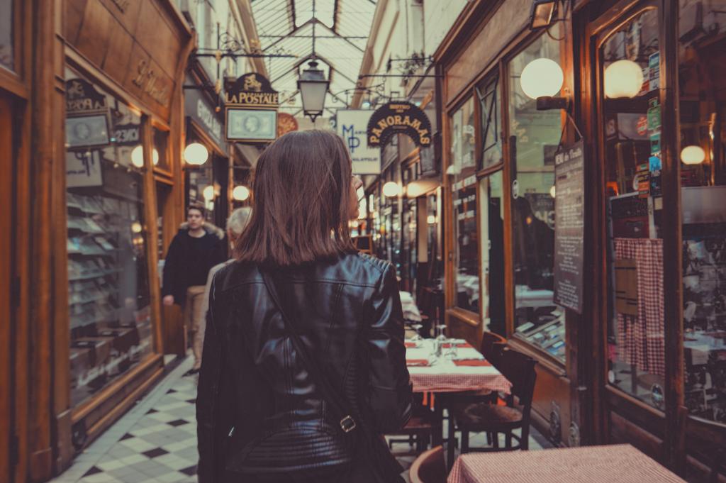 Découvrez le shopping dans les passages couverts